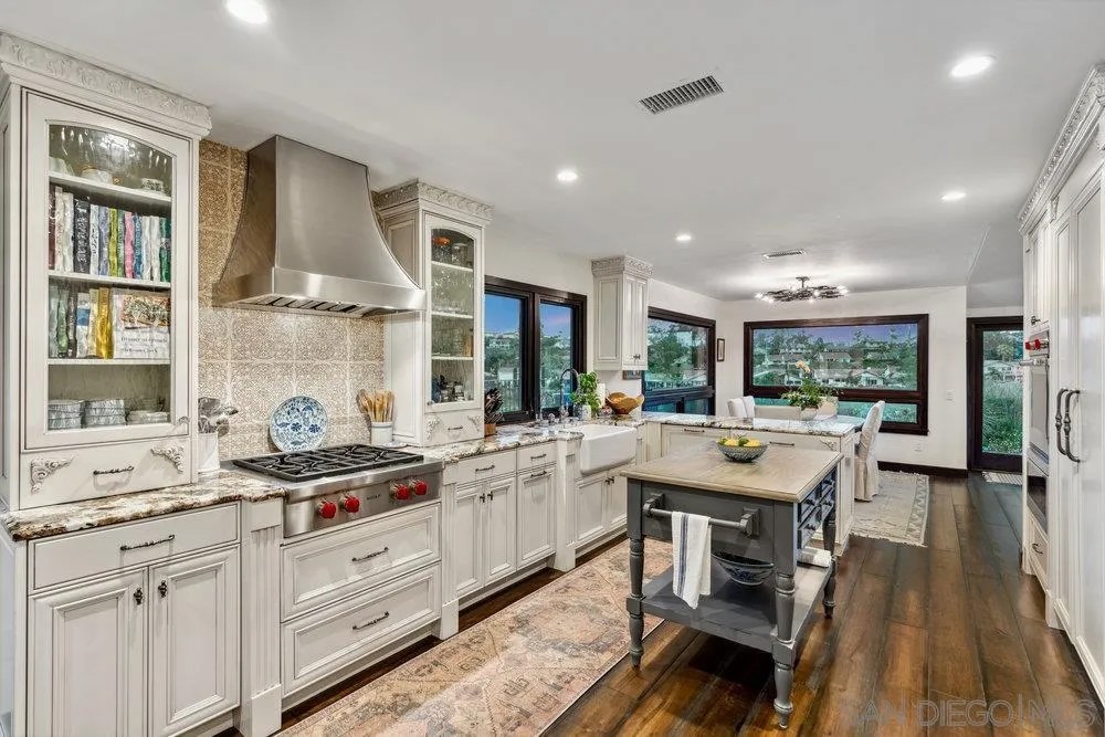 350 Punta Baja Dr