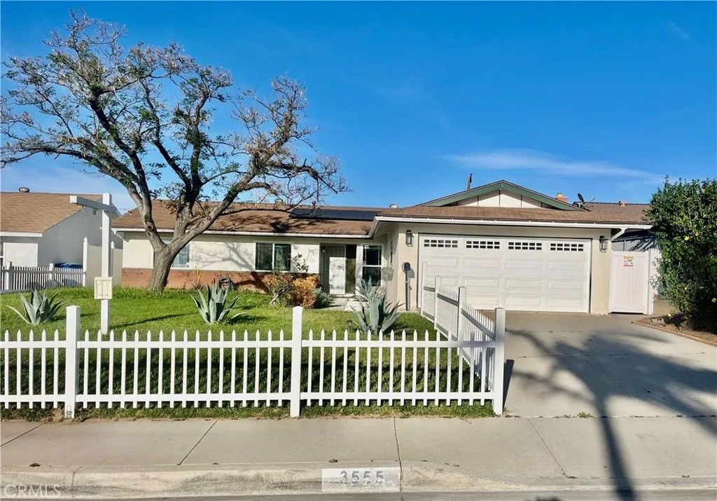Photo of 3555 Dixie Ln, Riverside, CA 92503 (MLS # OC26060309)