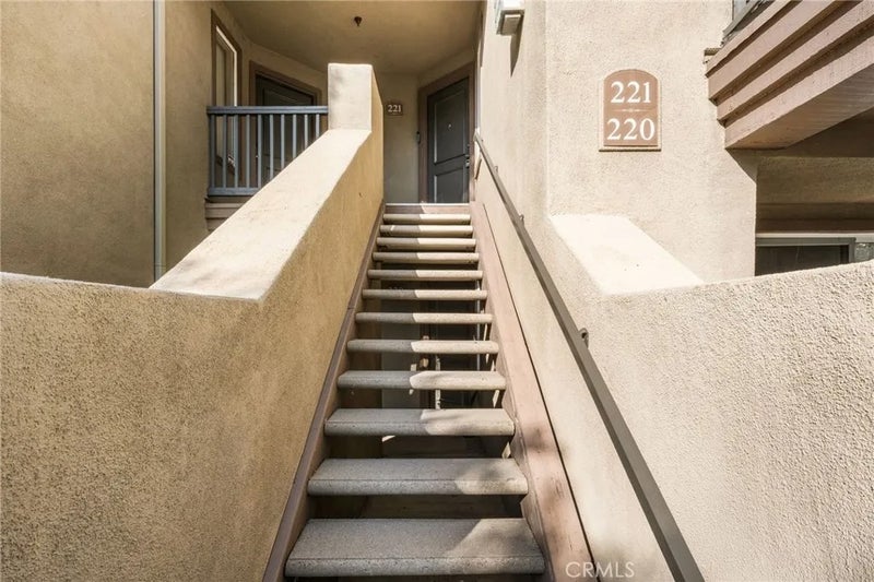 2800 Keller Drive 221