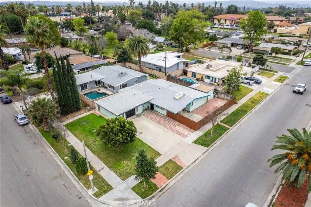 Photo of 3866 Gates Place, Riverside, CA 92504 (MLS # CV26036141)