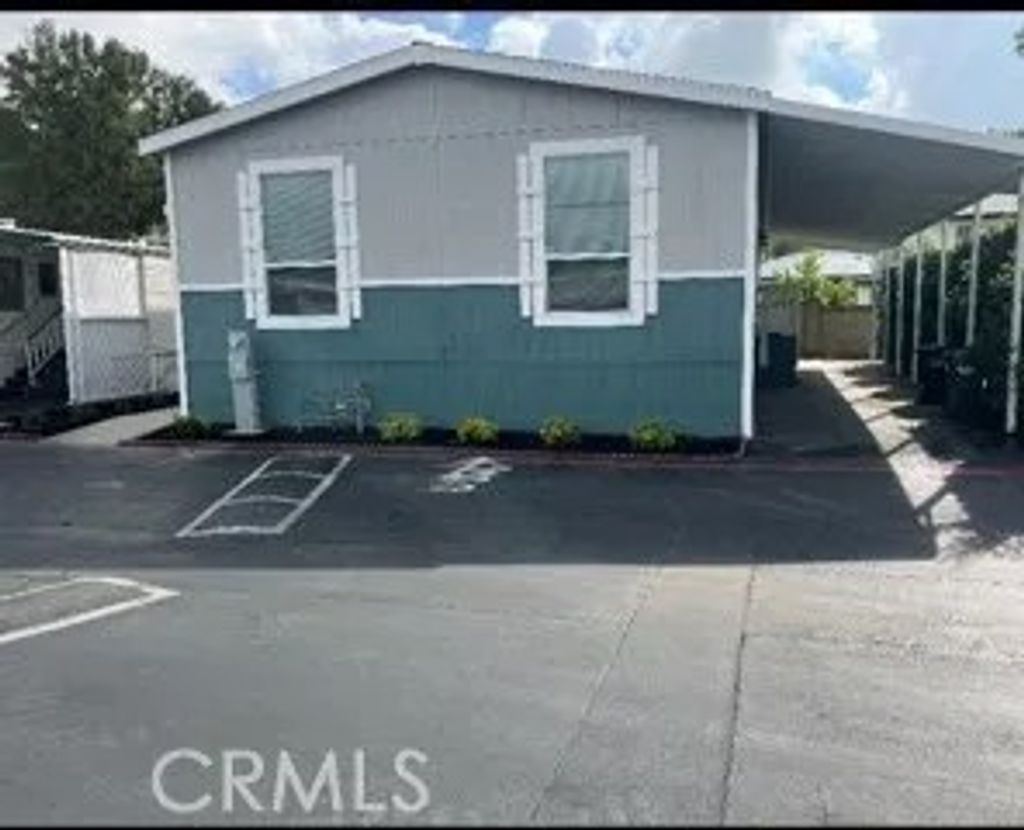 Photo of 208 S Barranca Ave #13, Glendora, CA 91741 (MLS # HD26040016)