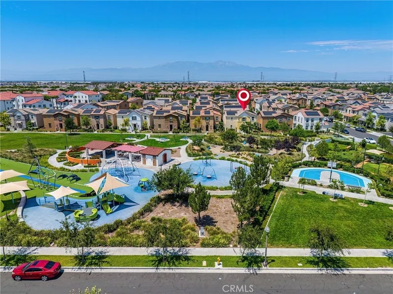 8757 Roving Place