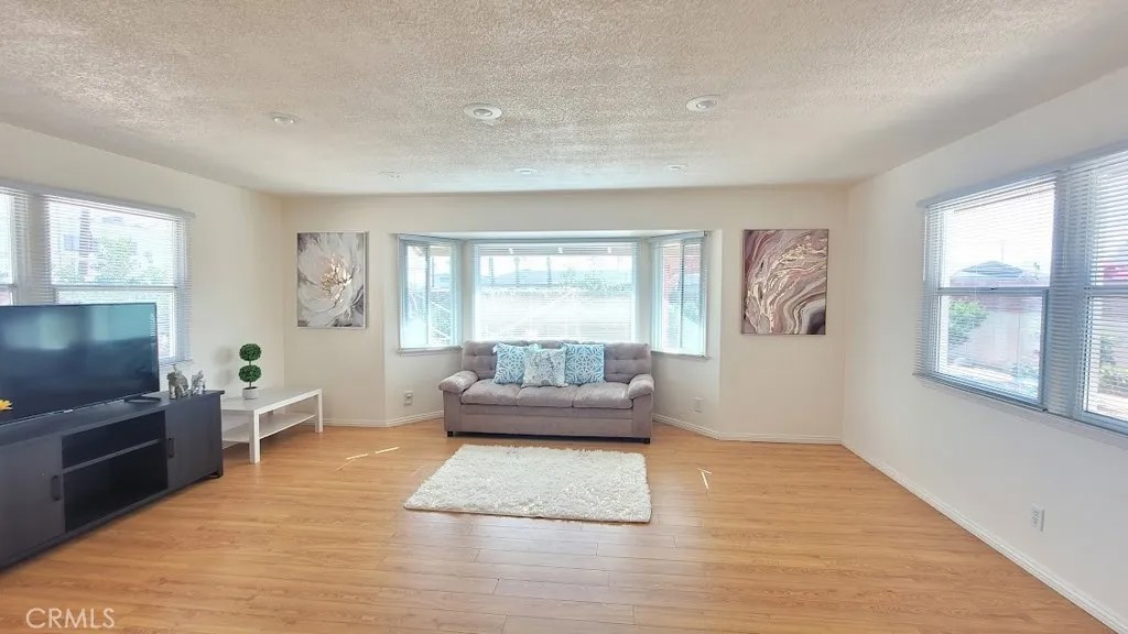 555 S La Serena Drive