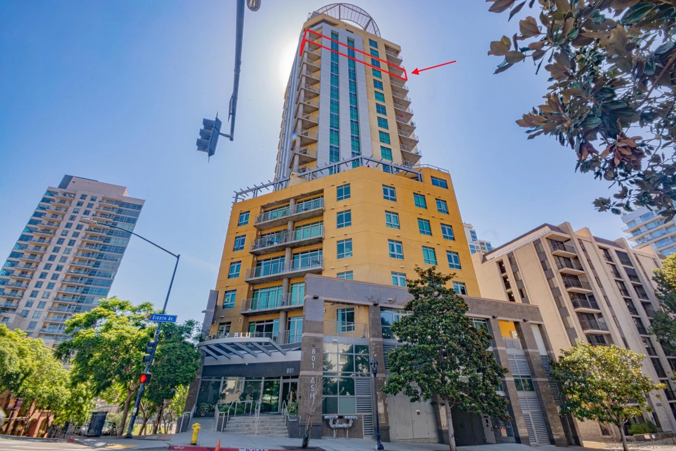 801 Ash St. 1701