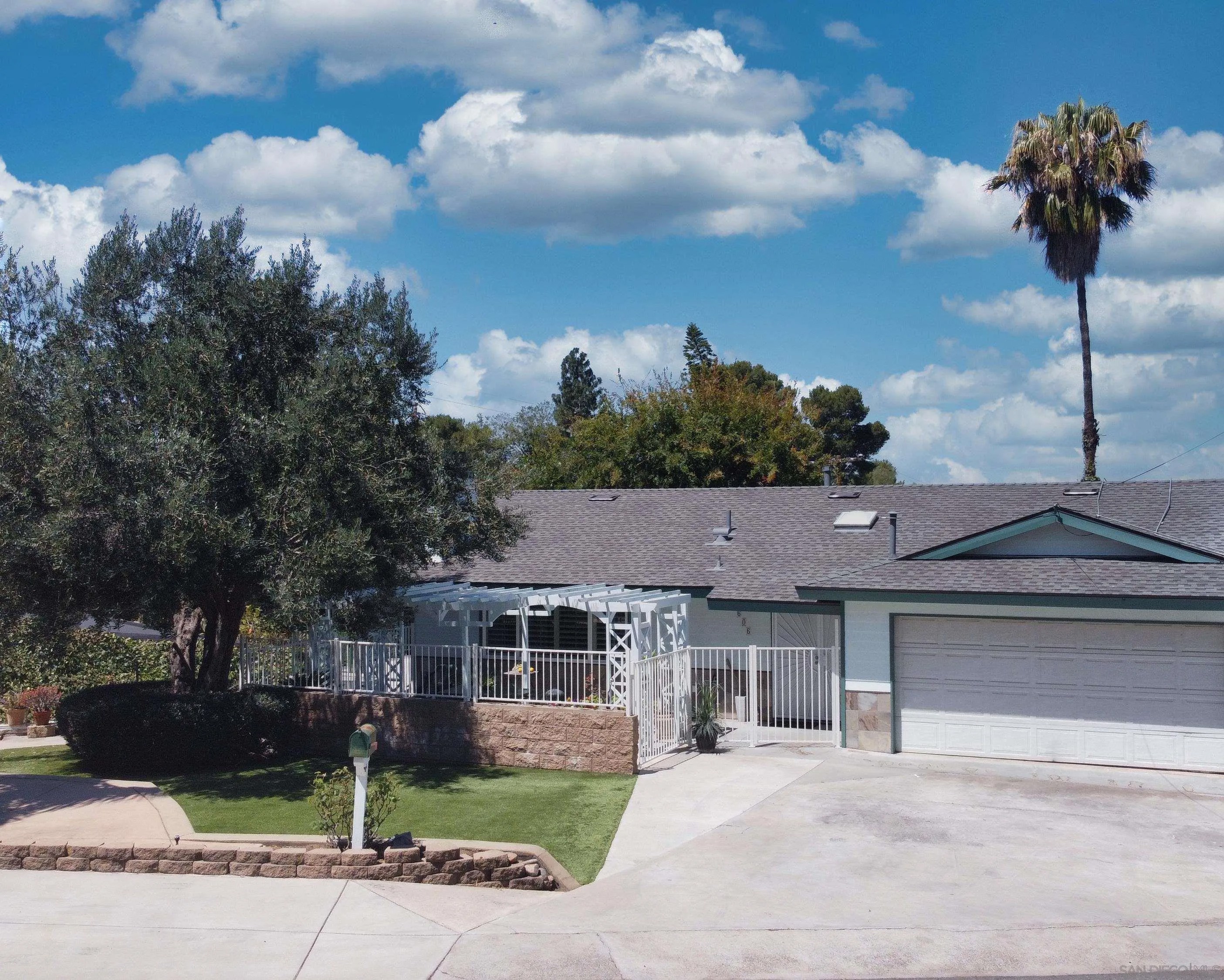 3606 Hartzel Dr