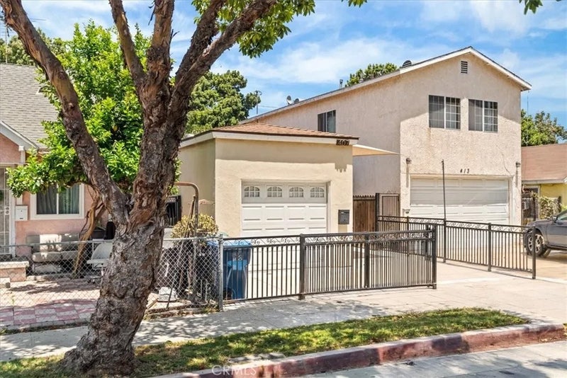 407 E Sunset
