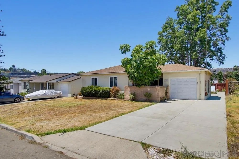 3522 Foursome Dr