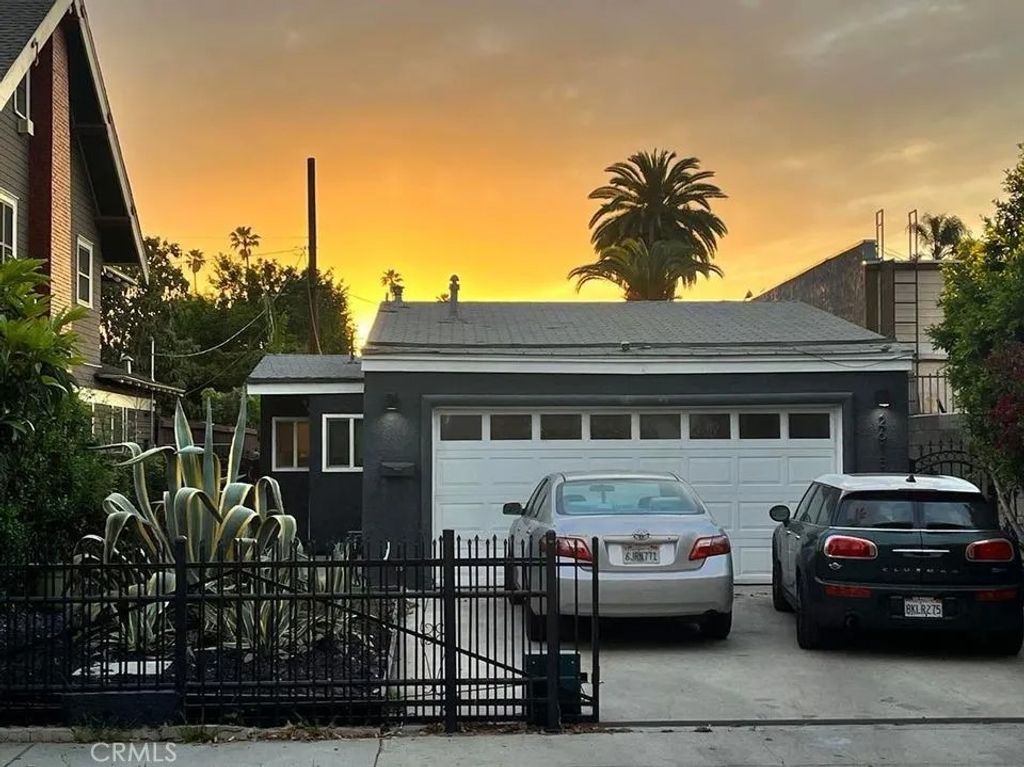 Photo of 2615 Van Buren, Los Angeles, CA 90007 (MLS # CV26006905)
