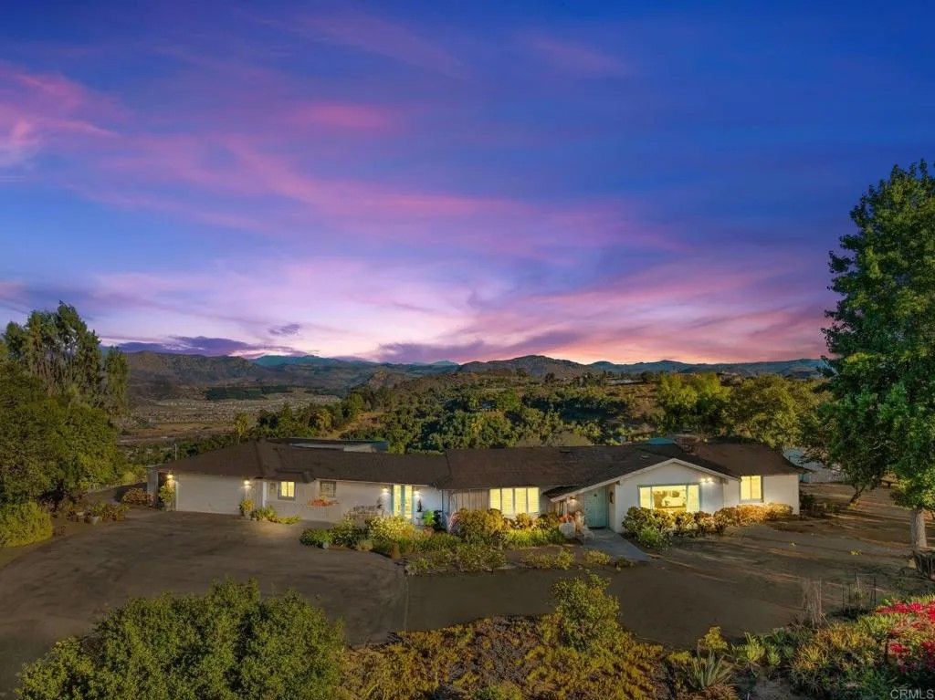 Photo of 3730 Poppy Lane, Fallbrook, CA 92028 (MLS # NDP2508928)