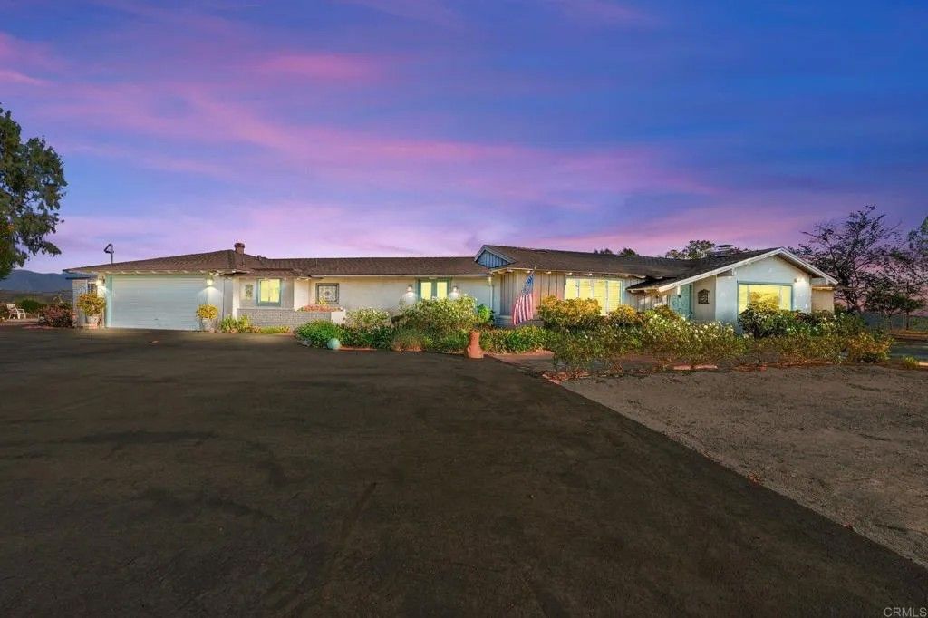Photo of 3730 Poppy Lane, Fallbrook, CA 92028 (MLS # NDP2508928)