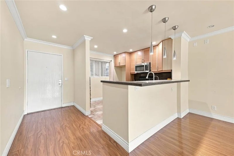 2940 N Verdugo 206