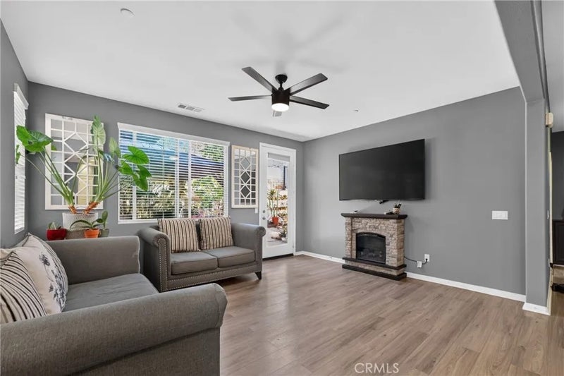37446 Umbrella Terrace