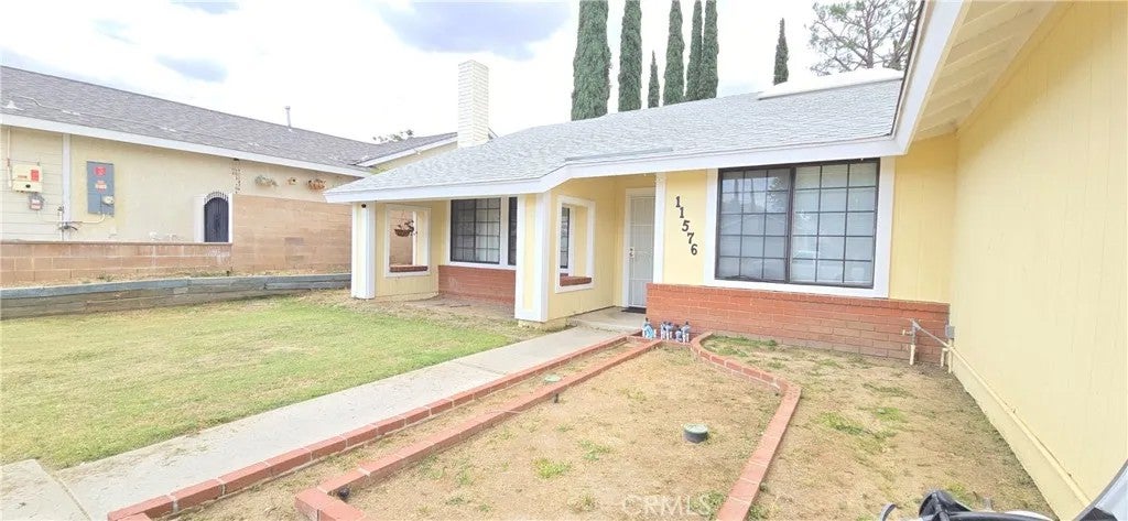 Photo of 11576 Prosperity Lane, Moreno Valley, CA 92557 (MLS # SW26117224)