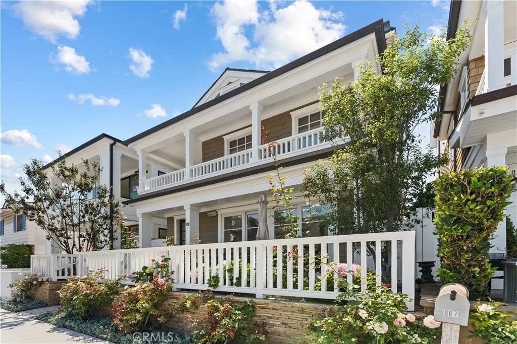 Photo of 115 Topaz AVE, Newport Beach, CA 92662 (MLS # NP26093432)