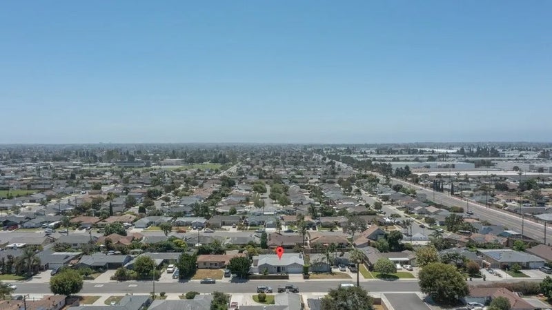 6072 Chinook Ave.