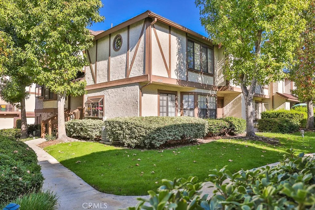 11092 Linda Lane B