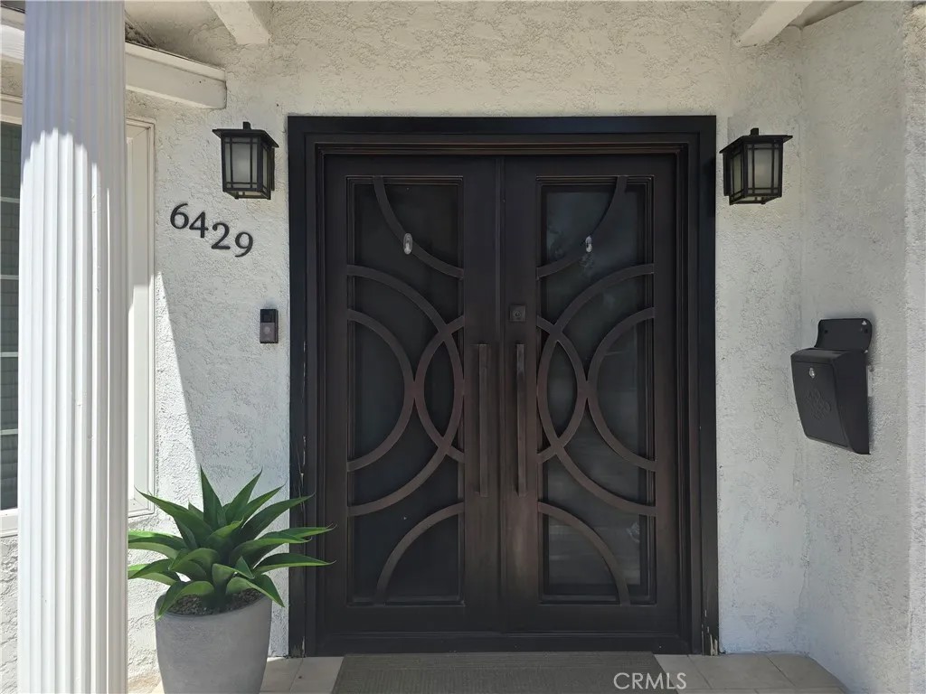 6429 Camellia Avenue