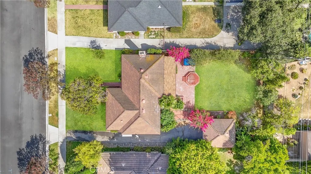908 N Cordova