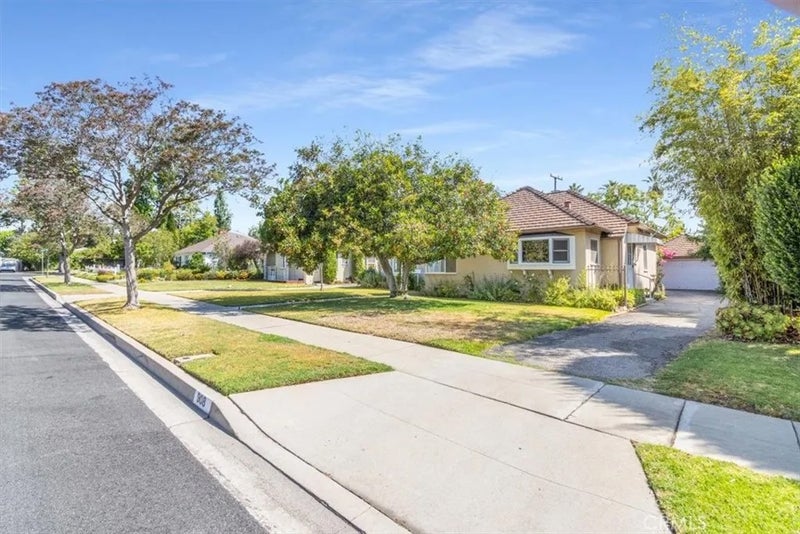 908 N Cordova