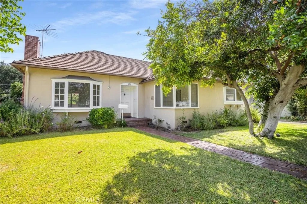 908 N Cordova
