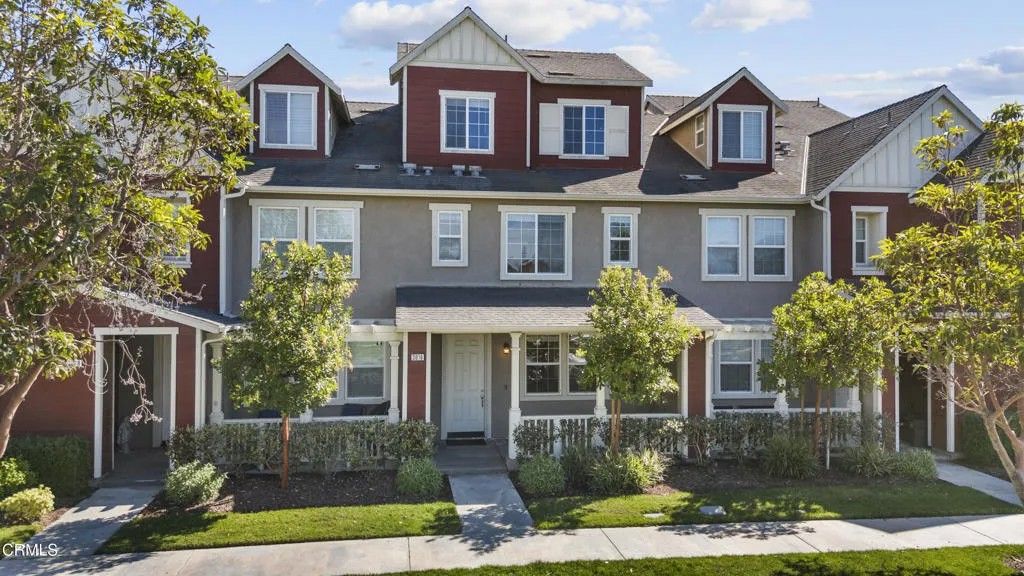 Photo of 3016 Moonlight Park Avenue, Oxnard, CA 93036 (MLS # V1-34761)