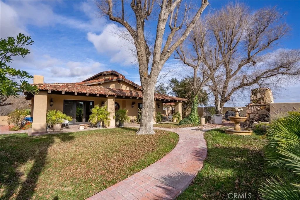 2135 Live Oak Rd