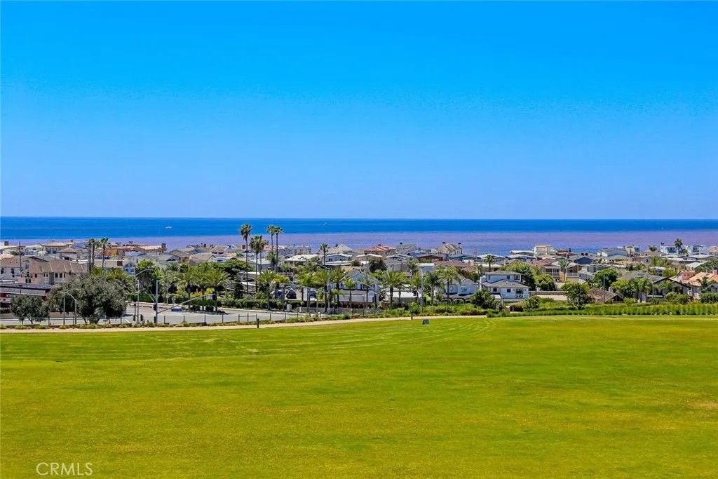 Photo of 14 Swift Court #204, Newport Beach, CA 92663 (MLS # NP26091006)