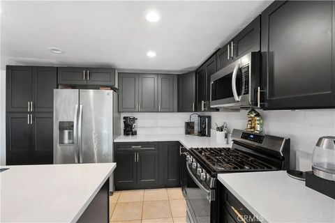 Photo of 313 N Melrose Dr, Vista, CA 92083 (MLS # SW25262185)