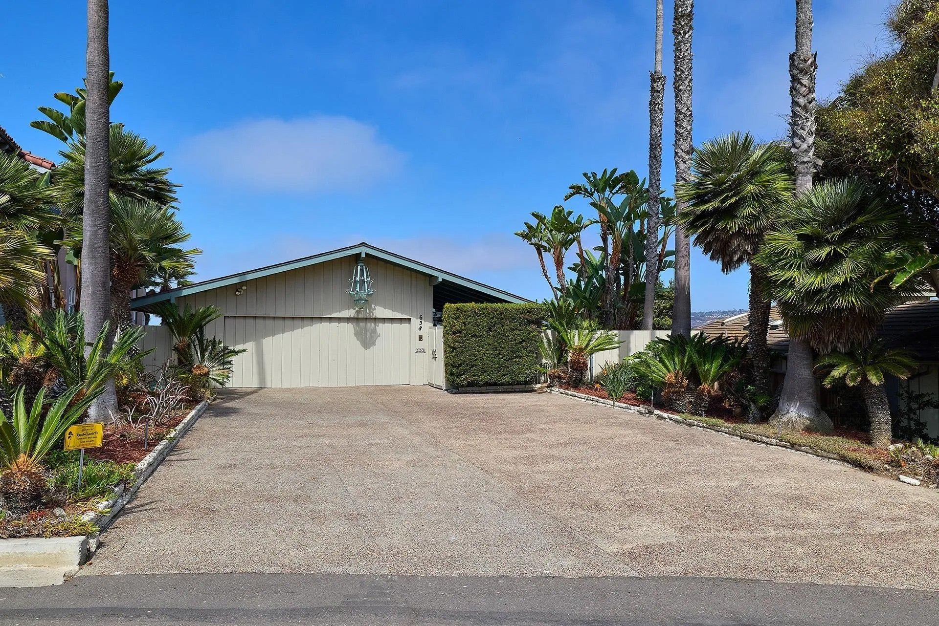658 E Circle Drive