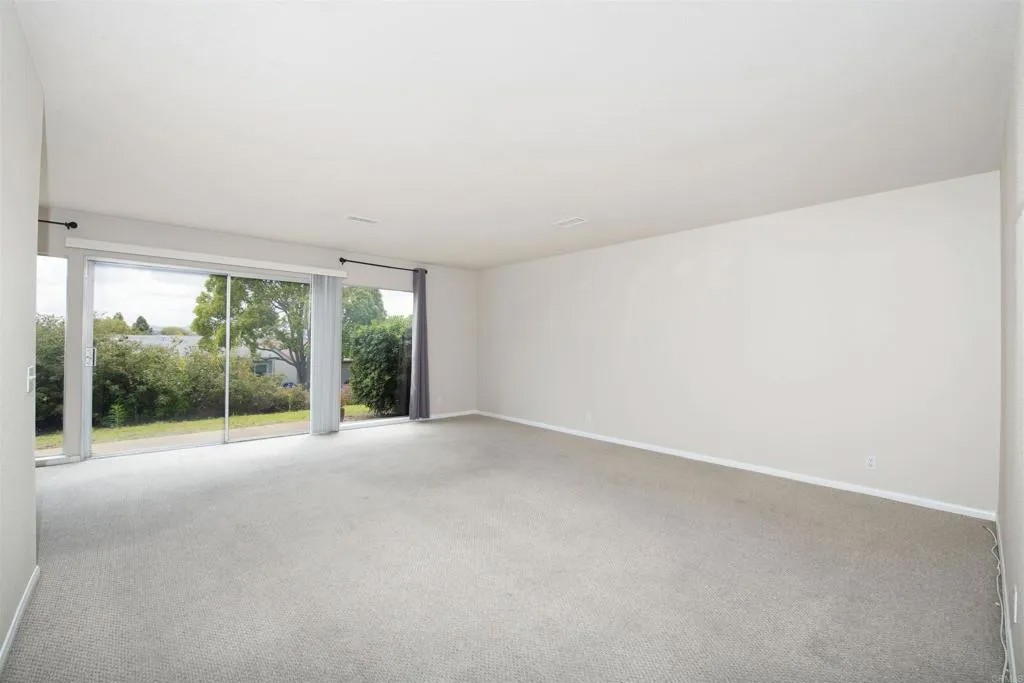 3808 Vista Campana South 26