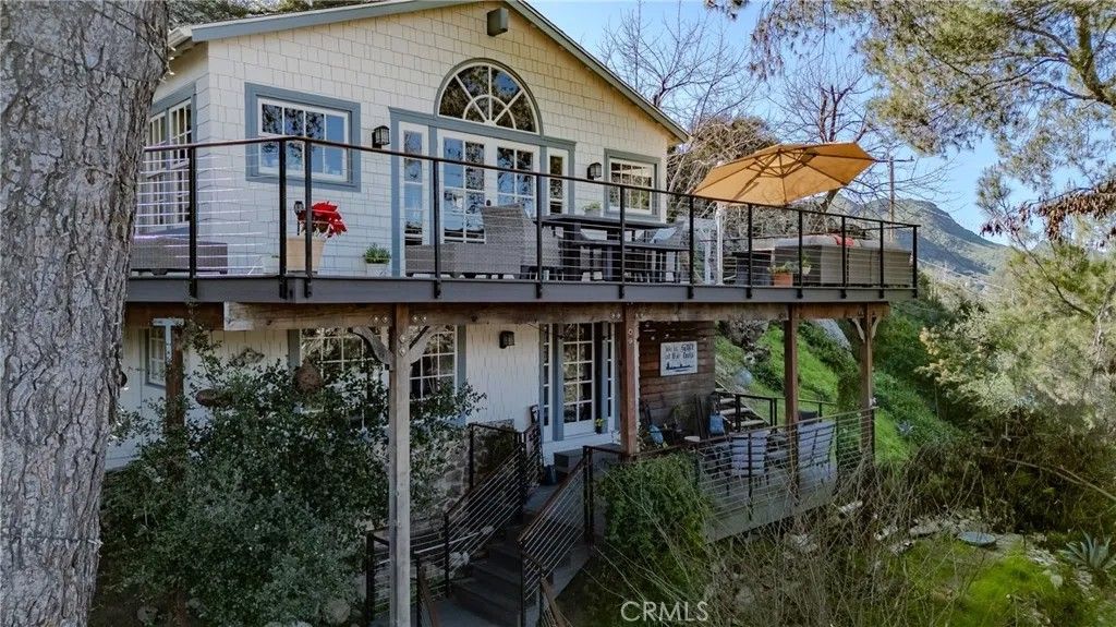 Photo of 29068 Lake, Agoura Hills, CA 91301 (MLS # SR26007566)