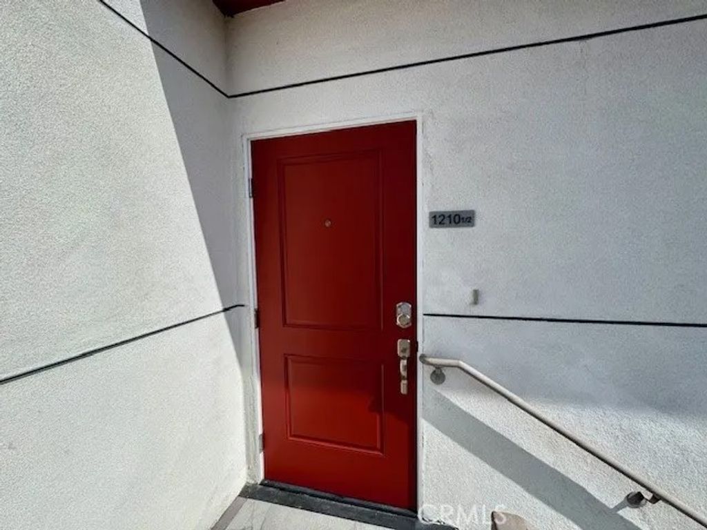 Photo of 1210 Fedora Street, Los Angeles, CA 90006 (MLS # SR26088942)