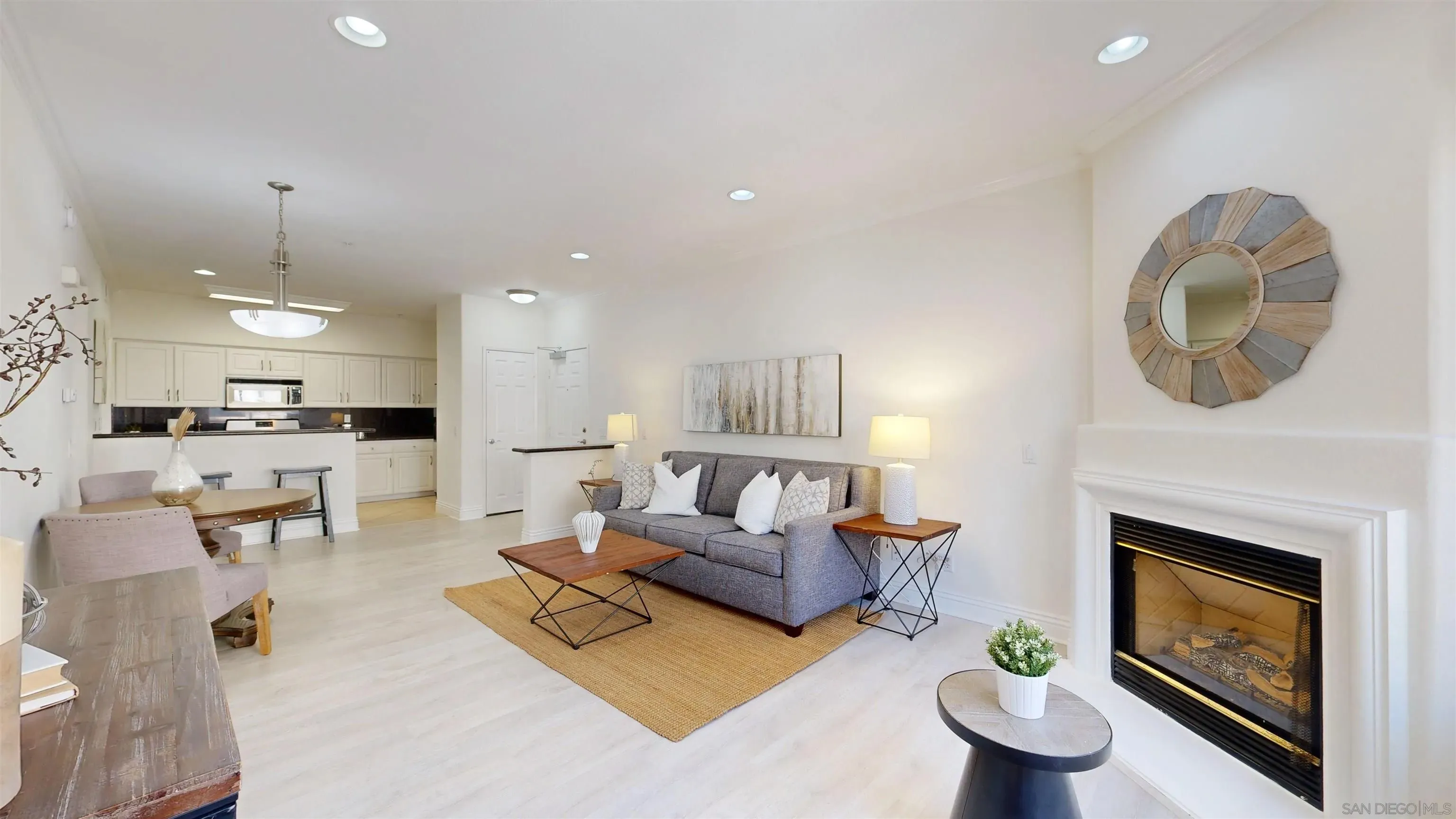 San Diego, California 92130, United States, 1 Bedroom Bedrooms, ,1 BathroomBathrooms,Residential,Active,201771