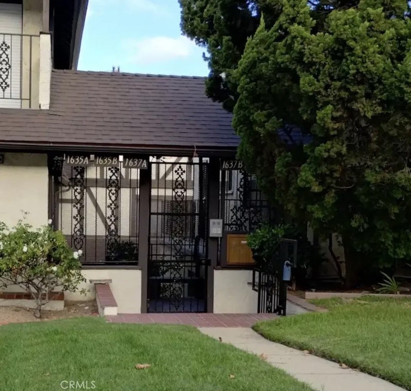 1637 N Verdugo Road
