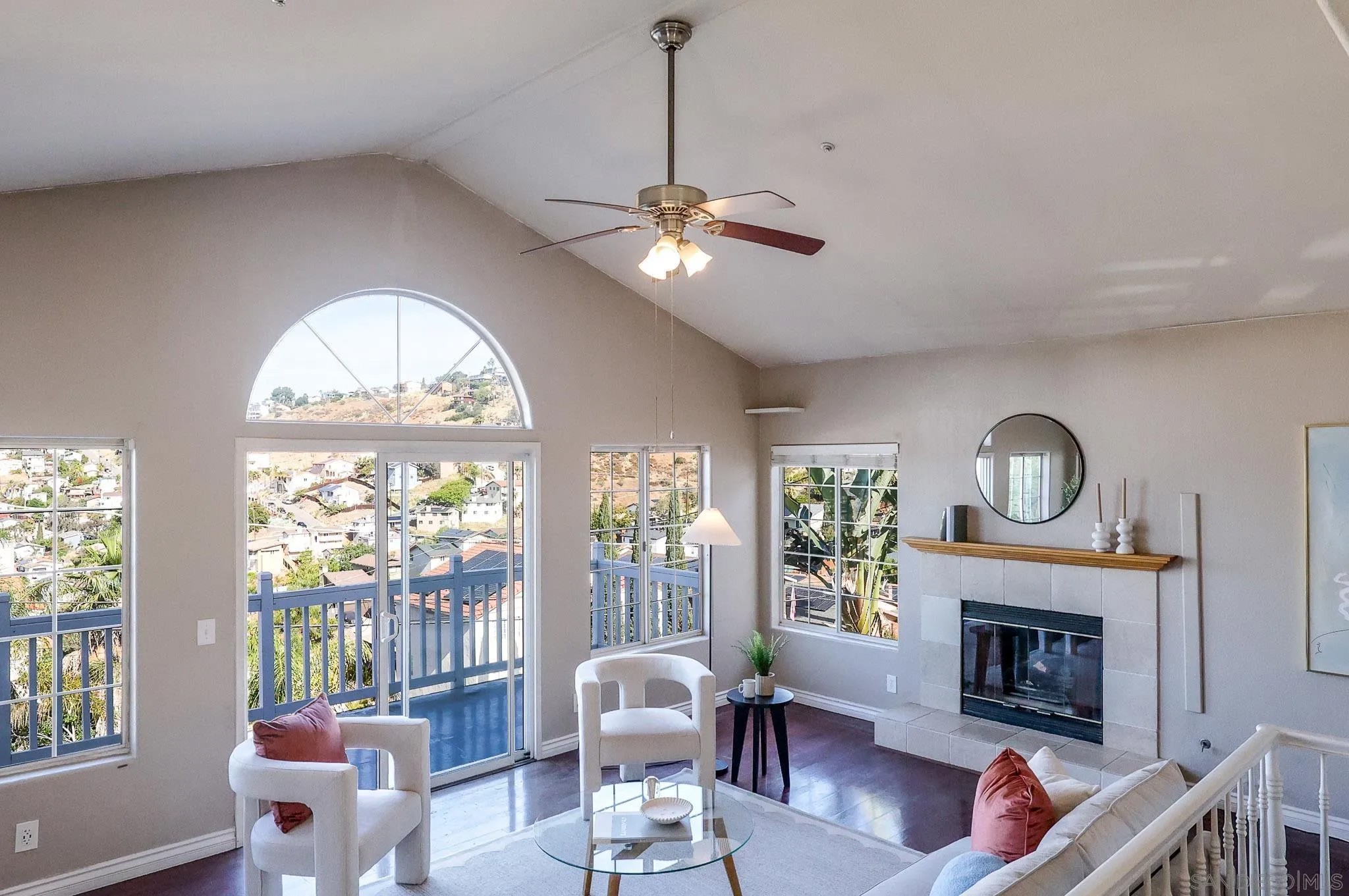 1227 La Mesa Ave