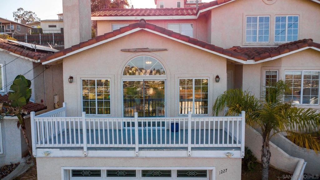 Photo of 1227 La Mesa Ave, Spring Valley, CA 91977 (MLS # 260010221)