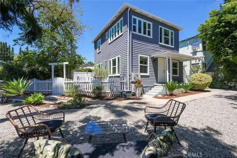 229 E Washington