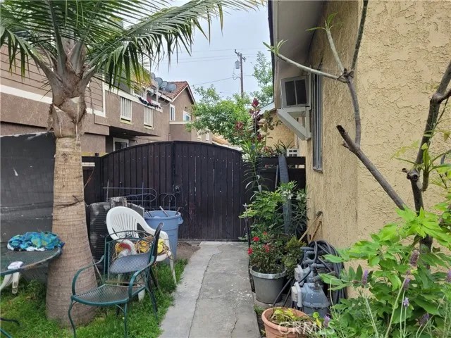 12110 Foster Road