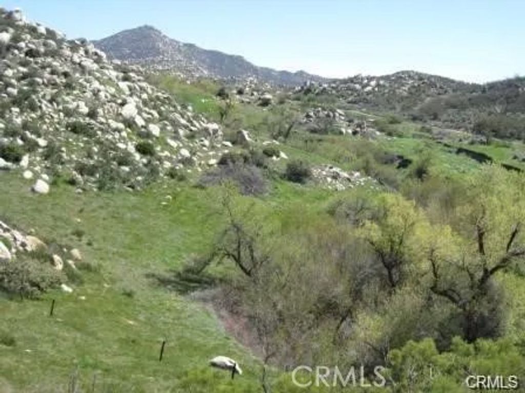 Photo of 8 Dove, Aguanga, CA 92536 (MLS # IV26061673)