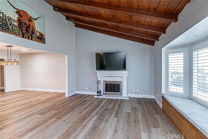 4604 Laurelwood