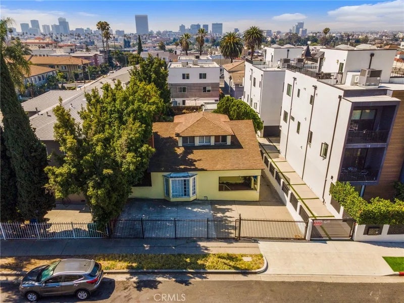 4458 Maplewood Avenue