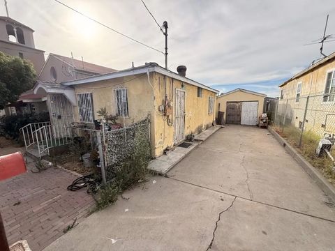 901 E 16th Street National City CA 91950