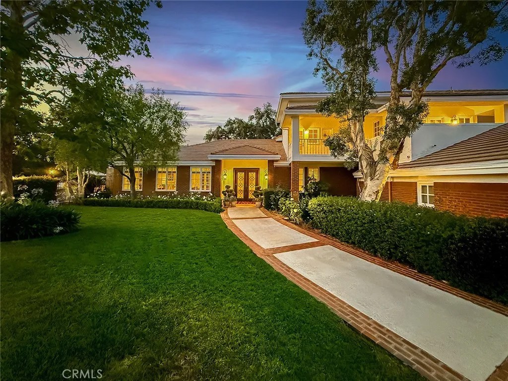 5135 Island Forest Place