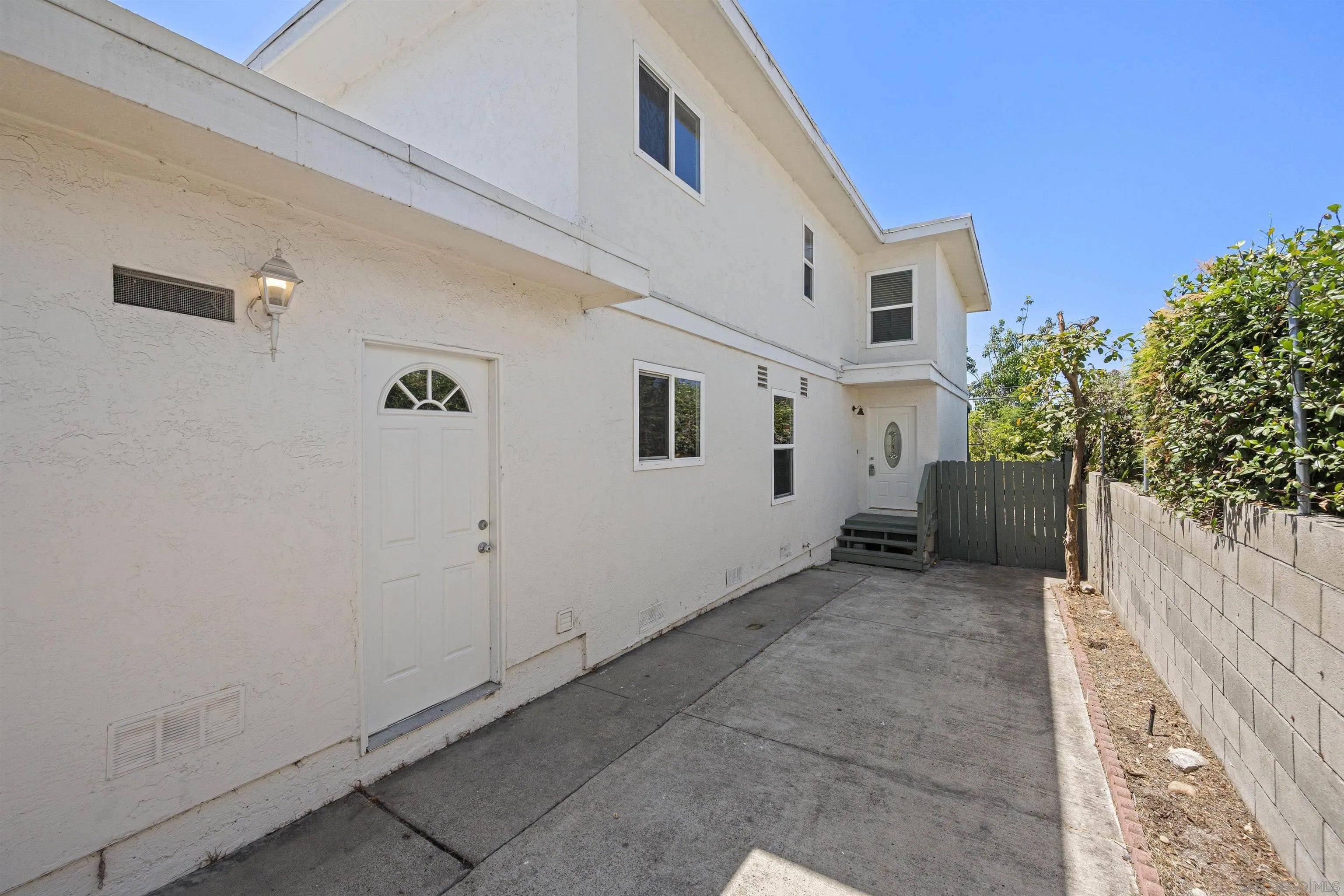 636 Raven St