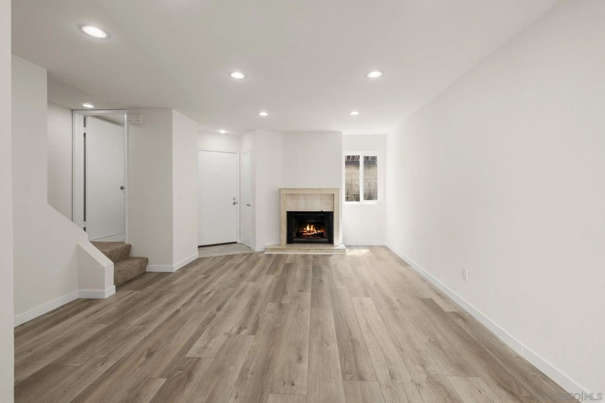 8365 Broadway 22