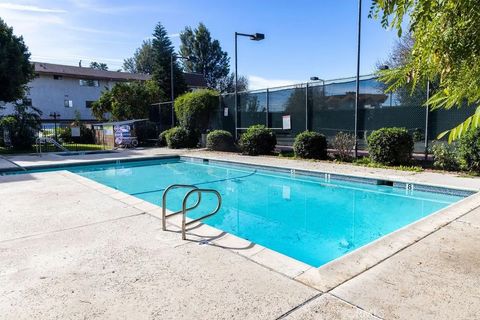 Tiny photo for 18425 Saticoy Street #1, Reseda, CA 91335 (MLS # SR26014895)