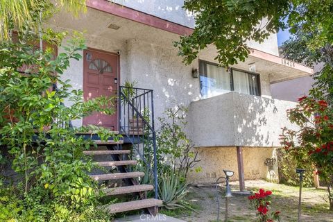 Tiny photo for 18425 Saticoy Street #1, Reseda, CA 91335 (MLS # SR26014895)