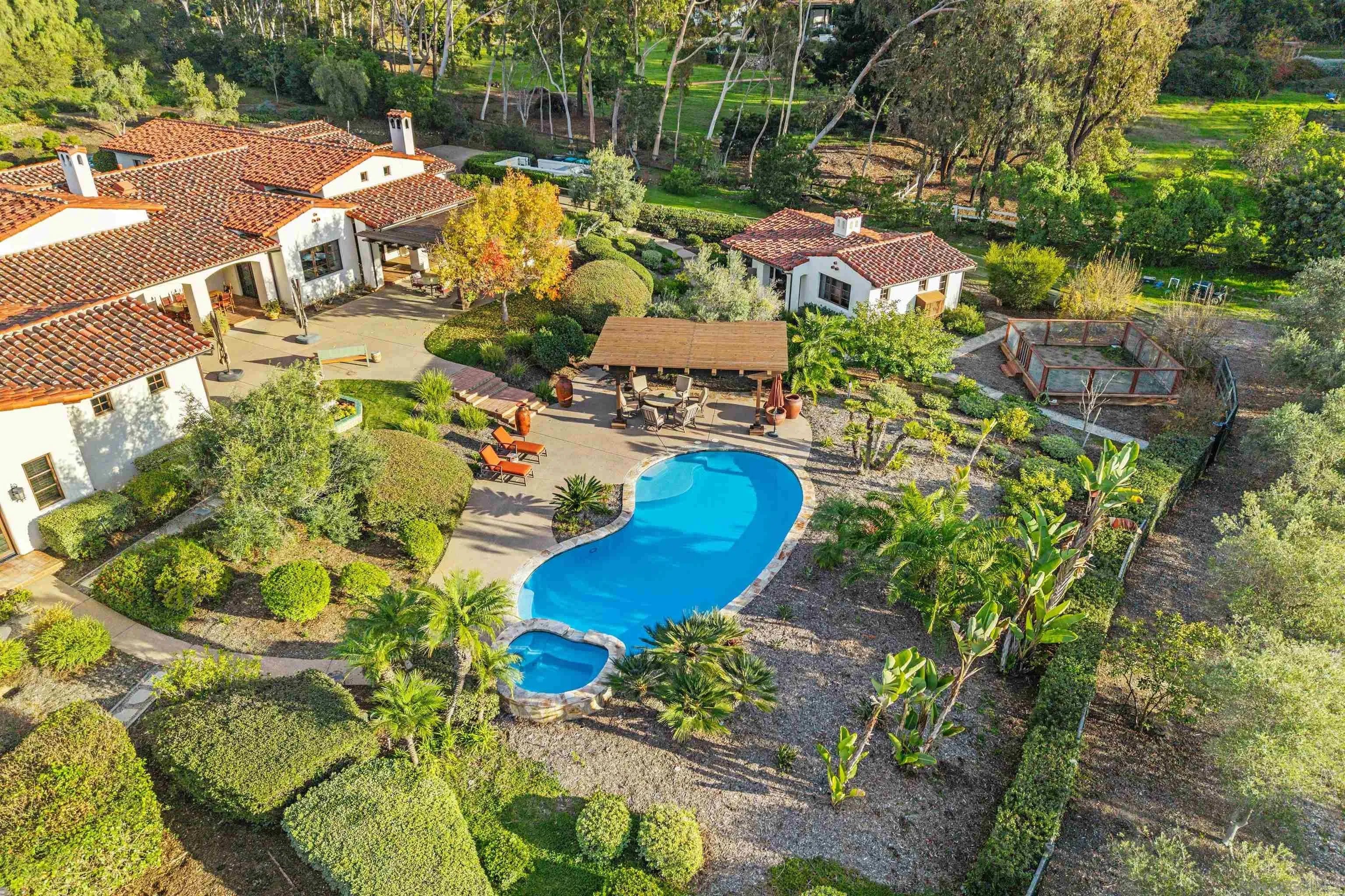 6870 La Valle Plateada