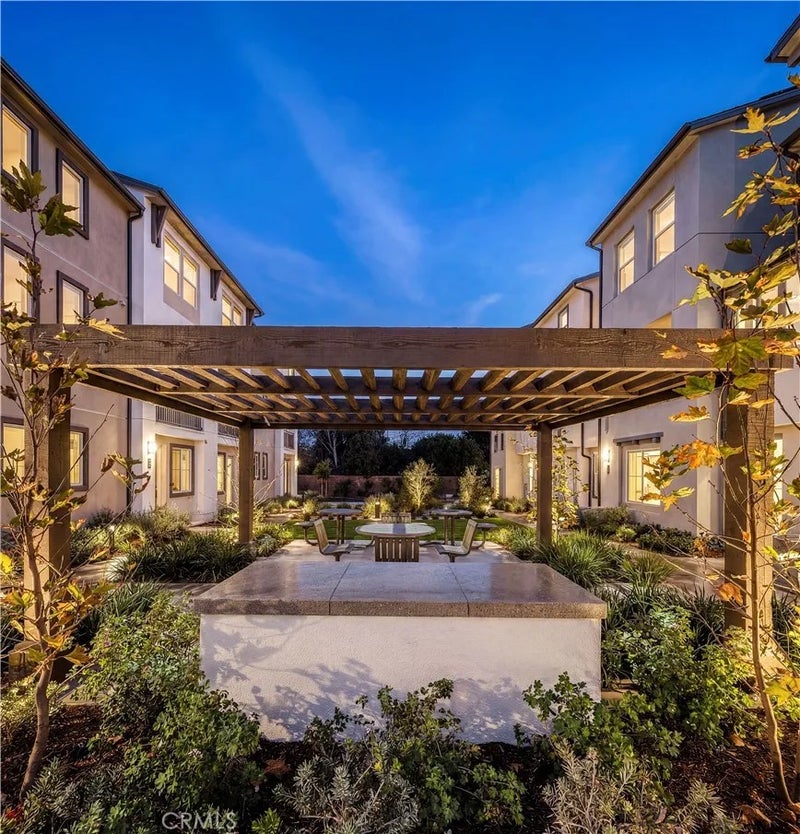 12720 Azure Way 27