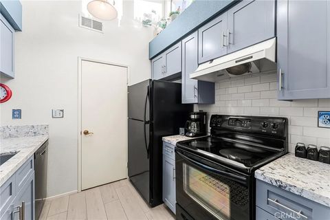 Tiny photo for 152 Verde Way, Palm Desert, CA 92260 (MLS # IG25274568)